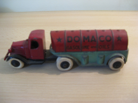 Prachtige originele TOOTSIE TOY 802 MACK DOMACO Oil Truck …metaal…1933… - Afbeelding 2