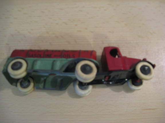 Prachtige originele TOOTSIE TOY 802 MACK DOMACO Oil Truck …metaal…1933… - Afbeelding 4