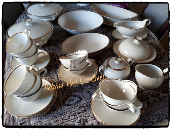 Servies 39-delig ontbijt, koffie, thee & diner Plankenhammer Floss Bavaria creme/goudbies