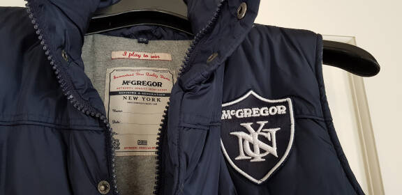 McGregor donker blauwe bodywarmer met capuchon maat 176 - Afbeelding 3