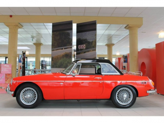 MG B type - ROADSTER