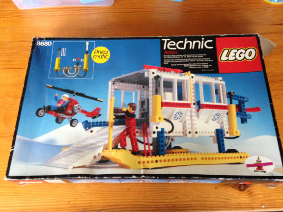 Lego Technic set 8680: Arctic Rescue Base - nr. 1