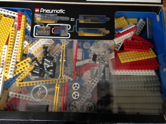 Lego Technic set 8680: Arctic Rescue Base - Afbeelding 5