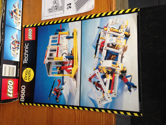 Lego Technic set 8680: Arctic Rescue Base - Afbeelding 7