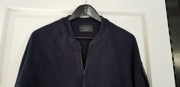 Zara Man donkerblauw vestje maat S oftewel maat 170/176 - Afbeelding 2