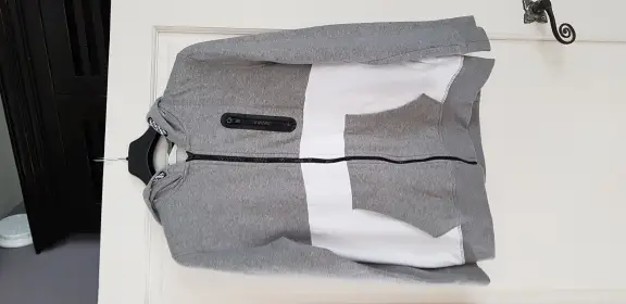 H&M grijs wit vest met capuchon maat 170/14 jaar - nr. 1