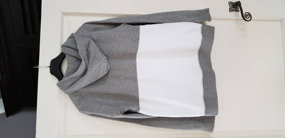 H&M grijs wit vest met capuchon maat 170/14 jaar - Afbeelding 3