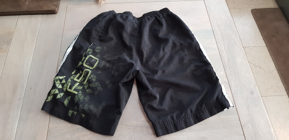 Adidas zwart gym sport broekje maat 146/152 - Afbeelding 2