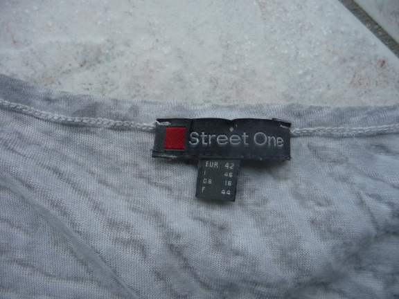Street One lichtgrijs doorzichtig T-shirt maat 42. - Afbeelding 4