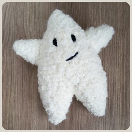 Knuffel rammelaar ster | handgemaakt kraamcadeautje | div. kleuren verkrijgbaar - nr. 1