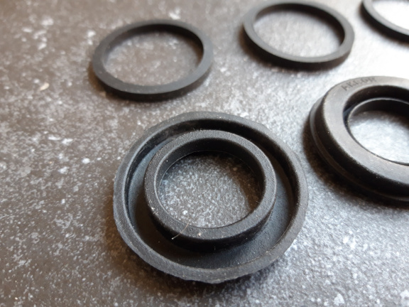 Alfa Romeo Giulia 1300 1600 TI Remklauw Rubbers Repair Kit Akron 9611 NOS - Afbeelding 4