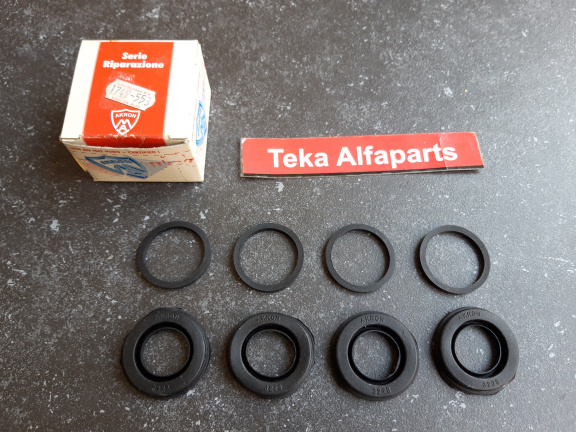 Alfa Romeo Giulia 1300 1600 TI Remklauw Rubbers Repair Kit Akron 9611 NOS - Afbeelding 7