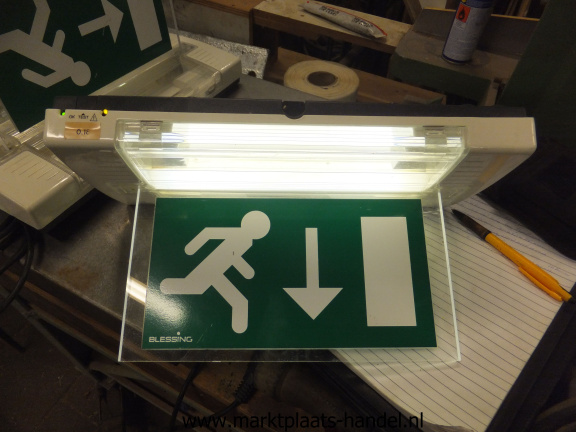 3 stuks nooduitgang verlichting, 220V, 8 wat opbouw (a6)50 - Afbeelding 6