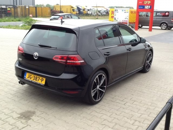 Volkswagen Golf - GTD, DSG met flippers, Navi, Panoramadak, 18inch - Afbeelding 3