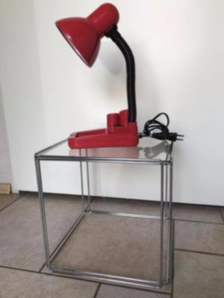 Vintage buro lamp rood met pennenbakje (seventies) flexibele buigbare hals. - Afbeelding 3