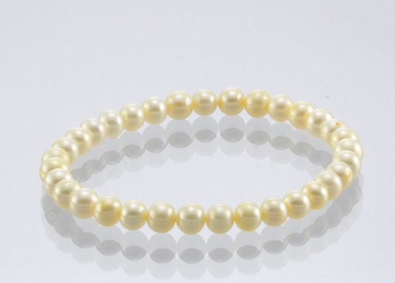No 215 Armband parels 18 cm - nr. 1