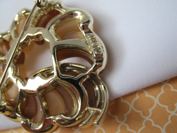 Broche Lisner goudkleurig en bruin beige thermoset/kunststof 4.4 cm - Afbeelding 5