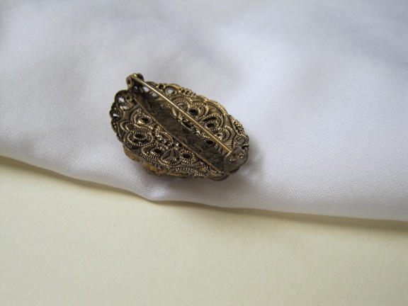 Broche Tsjechisch filigrain met amber kleurige kristal rijnsteen 3.6x2.5 cm - Afbeelding 3