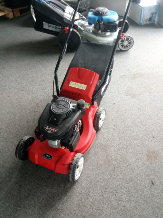 Benzinemaaier van € 239,-- nu voor € 169,-- model 2019