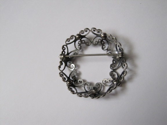 Zilveren broche ragfijn bewerkt Beau Sterling 3.7 cm. - Afbeelding 6