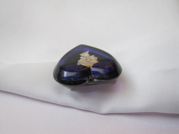 Broche paars transparant kunststof met romeins/griekse strijder 3.5x3.3 cm. - Afbeelding 7