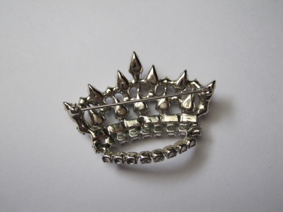 Broche B. David zilverkleurige kroon met gekleurd rijnstenen kristal en kraaltjes 5.0x3.7 cm - Afbeelding 4