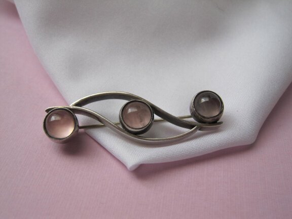 Zilveren broche modernistisch met drie rozenkwarts edelstenen 4.8x1.4 cm - Afbeelding 3