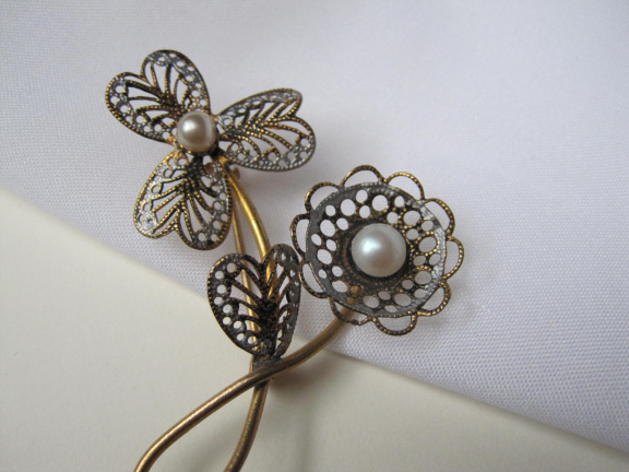 Broche goudkleurig met zilverkleurig filigrain en kralen 5.2x4.1 cm - Afbeelding 5