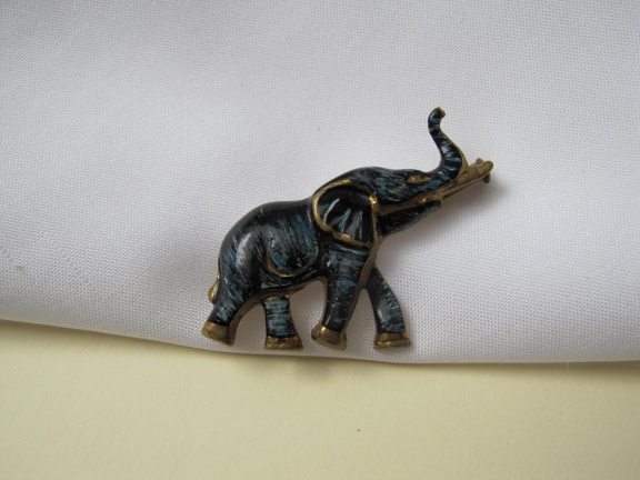 Broche antiek koperen olifant 4.2x2.9 cm - nr. 1