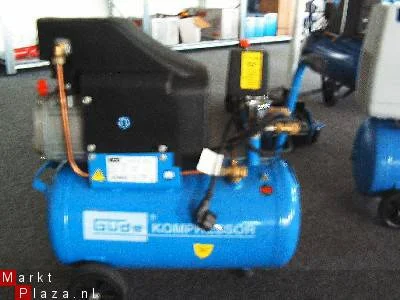 Krachtige mobile compressor 8 bar 230V 2 PK oliegevuld