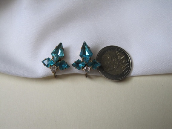 Oorbellen art deco antiek aqua blauw en helder glas schroefmodel Germany 1.9x2.2 cm - Afbeelding 2
