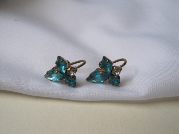 Oorbellen art deco antiek aqua blauw en helder glas schroefmodel Germany 1.9x2.2 cm - Afbeelding 4