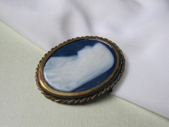 Broche antiek limoges porseleinen blauw wit Moeder Maria 5.4x4.2 cm - Afbeelding 2