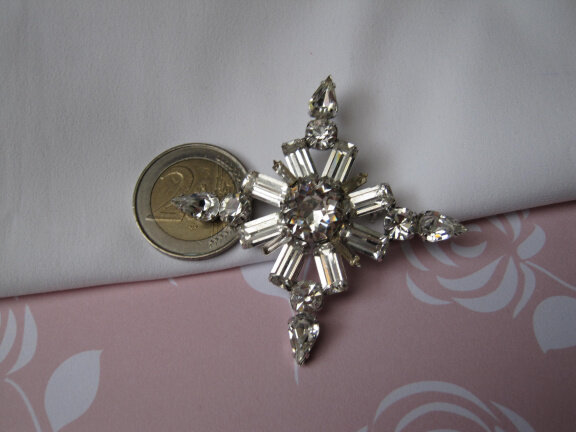 Broche Weiss zilverkleurig ster model met kristal rijnstenen. 5.9x5.9 cm. - Afbeelding 3