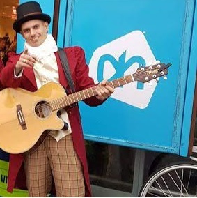 Rocky: De Muzikale Entertainer (Bandartiest: Gitaar en Zang) - Afbeelding 4