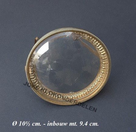 === Pendule deur = bol geslepen glas = oud === 40599