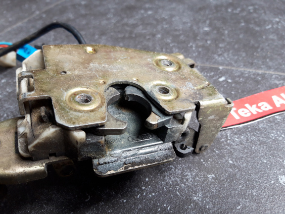 Alfa Romeo 75 Deurvergrendeling Voor Links Used - Afbeelding 5