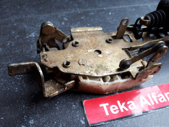 Alfa Romeo 75 Deurvergrendeling Voor Rechts Used - Afbeelding 4