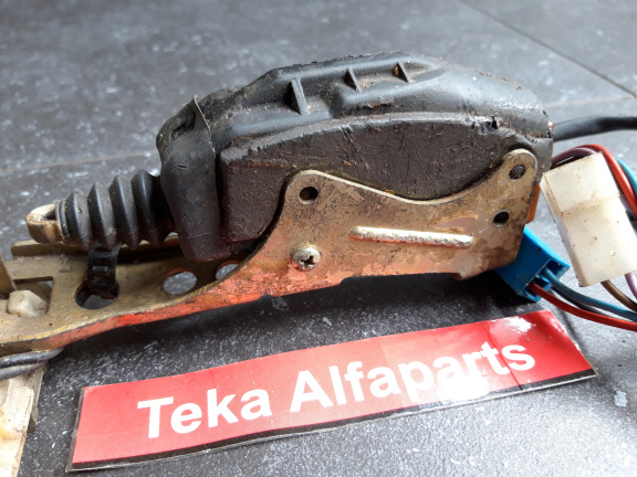 Alfa Romeo 75 Deurvergrendeling Voor Rechts Used - Afbeelding 5