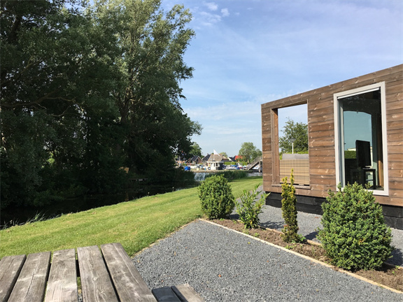 Eco chalet te koop in Friesland, aan het water R#52R