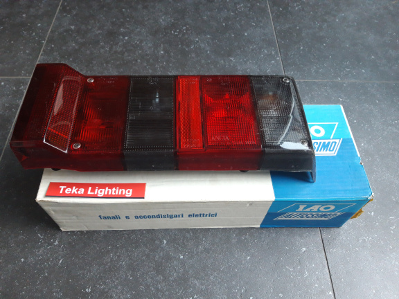 Lancia Autobianchi Y10 MK2 (89-92) Achterlicht Altissimo 38908 Rechts NOS - Afbeelding 2