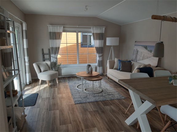 Luxe en nieuw chalet te koop vlakbij mooie natuur op Schouwen-Duiveland
