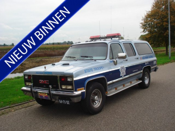 GMC Suburban - STATE TROOPER amerikaanse politie uitvoering
