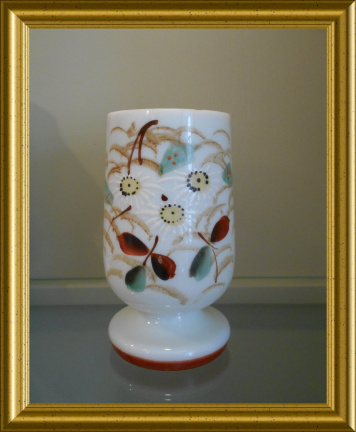 Mooi oud opaline glazen vaasje // antique opaline glass vase