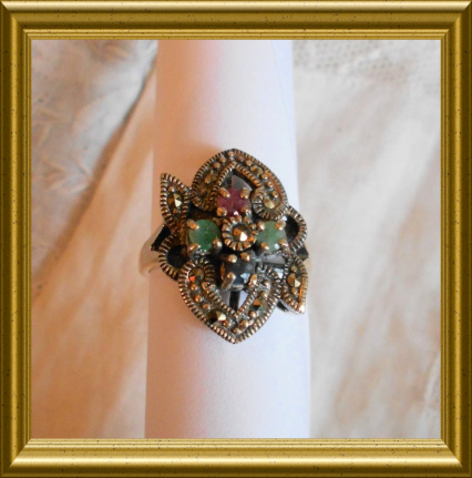 Mooie zilveren ring met steentjes - nr. 1