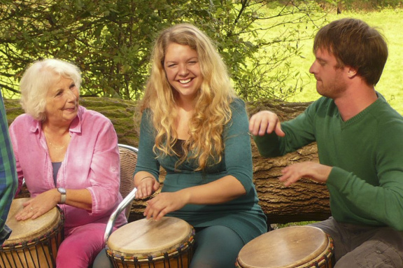 Leuke en swingende workshops Djembe - Afbeelding 8
