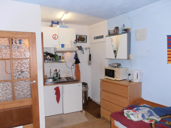 01- Aanbod, 1.pers. Kamer+keuken+douche Studio, gemeubileerd +Tv + Internet, enz. - Afbeelding 7