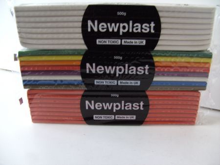 MODELEERKLEI, BOETSEERKLEI Rood, Wit en Regenboog kleuren.