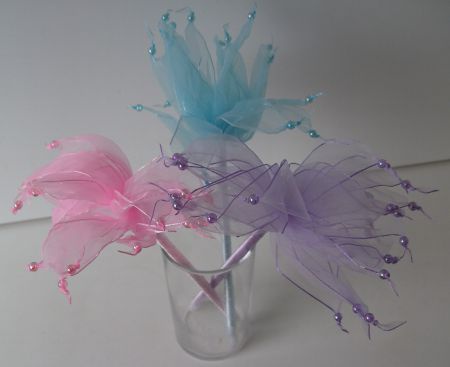 PEN MET BLOEMEN EN STEENTJES 18 stuks TRAKTATIE TIP!