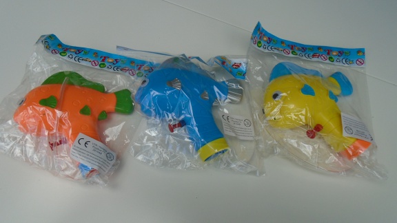 WATERPISTOOL VIS 18 CM (12 stuks) NIEUW